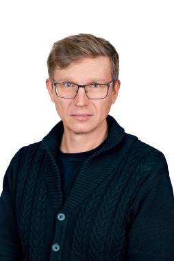 Маркасов Максим Юрьевич.
Кандидат филологических наук
