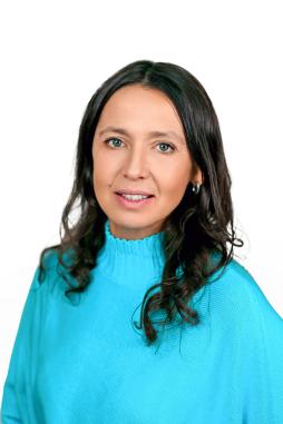 Муравьева Ирина Валерьевна, заведующая кафедрой словесности и искусства